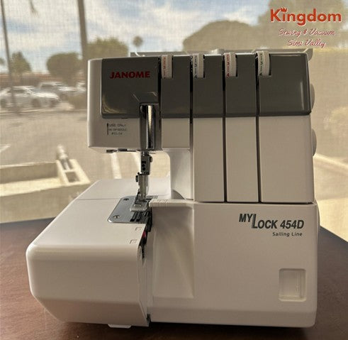 PRE-OWNED JANOME MYLOCK 454D