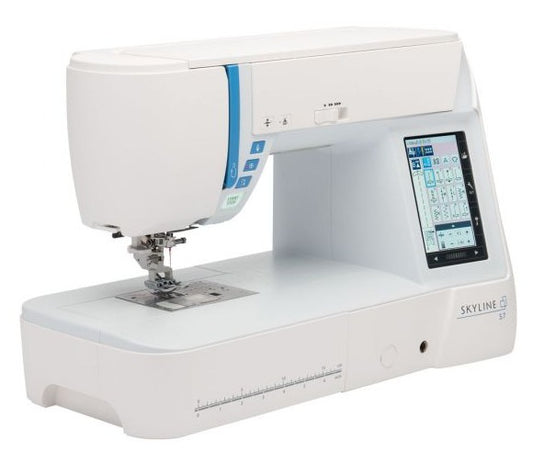 PRE-OWNED JANOME SKYLINE S7